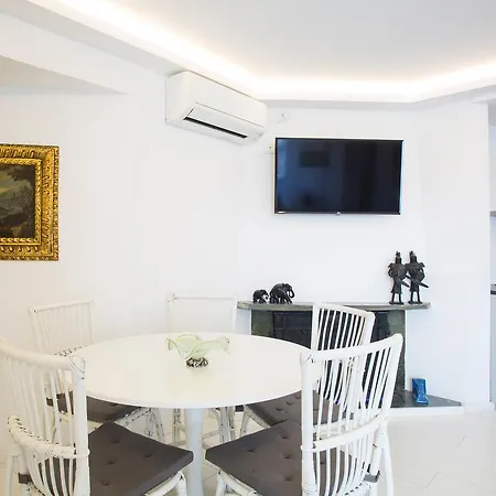 Bright With Stunning Acropolis Views! Sg5